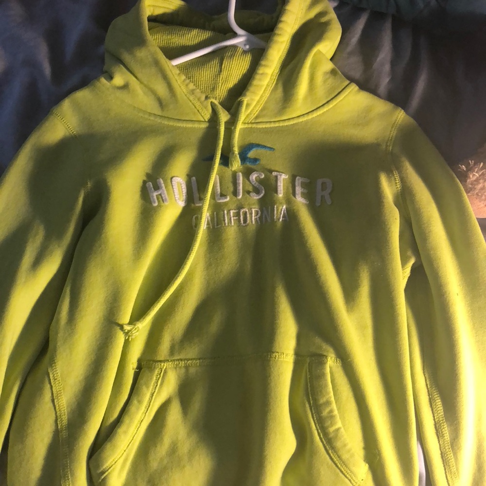 Hollis tee hoodie